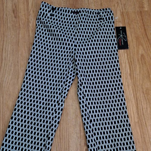 Rekucci Women's Ease into Comfort Capri with Button Detail  Size 4 NWT. - Picture 6 of 9